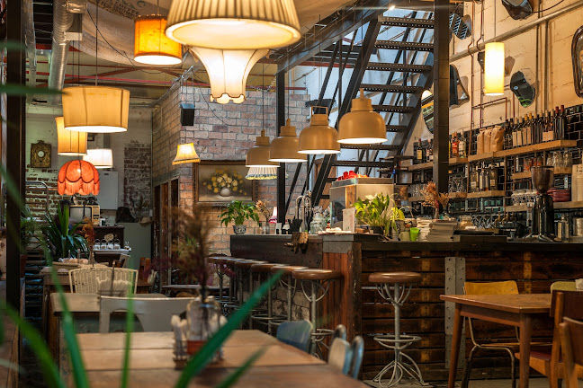 Pizza Warehouse at YARD - Hospitality and gastronomy