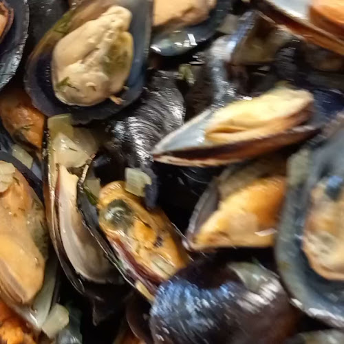 Comentarii opinii despre Fura's Kitchen/Chef Makapela