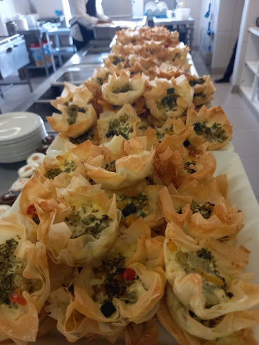 Comentarii opinii despre Fura's Kitchen/Chef Makapela