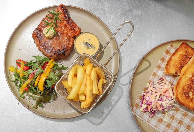 Comentarii opinii despre Zizi's Restaurant