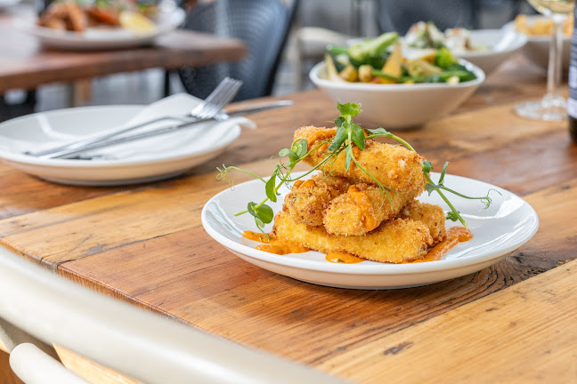 Knysna Oyster Company - V&A Waterfront Cape Town - Cape Town