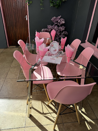 Comentarii opinii despre The Rabbit Hole Coffee Cafe