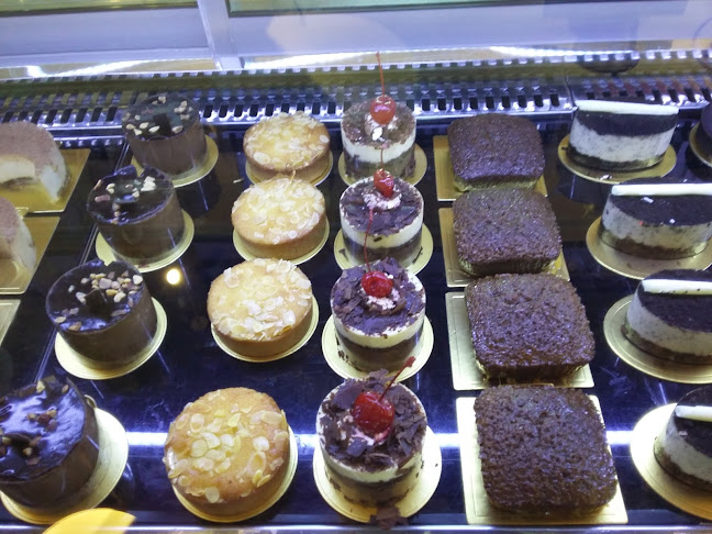 Comentarii opinii despre Château Gâteaux Thrupps Centre