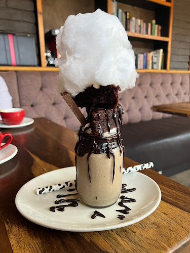 Cut and Craft Bistro - Hospitality and gastronomy