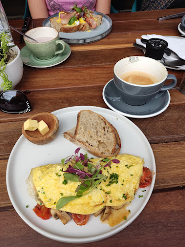 36 E Lake Dr, Marina Da Gama, Cape Town, 7945