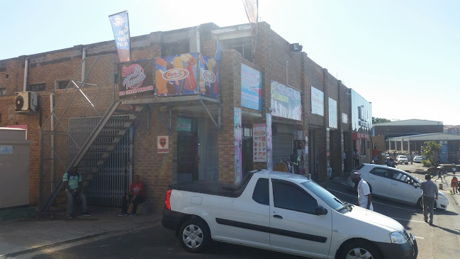 LETREATS ICE CREAM SHOP - Hospitality and gastronomy