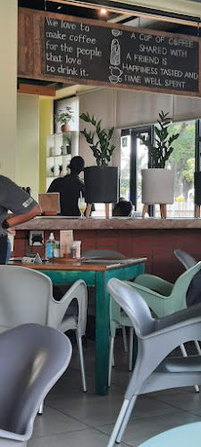 Comentarii opinii despre Mayfair Cafe.