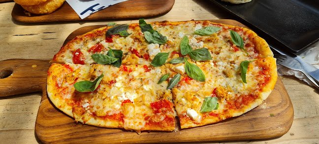 Hudsons - The Burger Joint (Parkhurst) - Hospitality and gastronomy