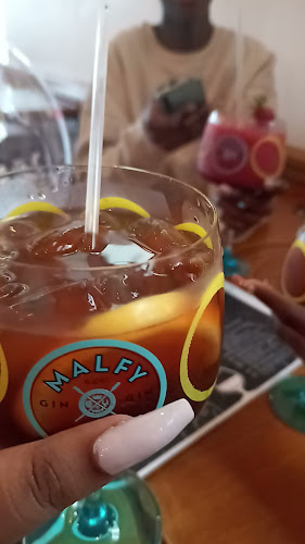 Opinii despre The Wing Republic on Florida Road în Durban - Hospitality and gastronomy