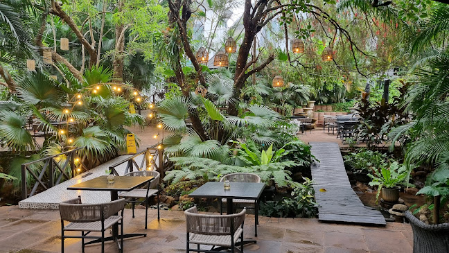 Opinii despre Neighbourhood Cafe & bar în Durban North - Hospitality and gastronomy