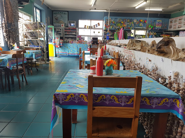 Dolphins Café - Hospitality and gastronomy