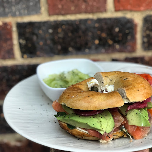 Opinii despre Issy's Coffee & Gifts în Johannesburg - Hospitality and gastronomy