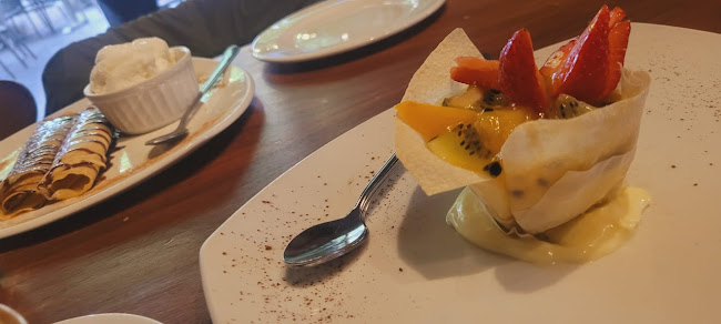 Fahrenheit Seafood & Grill