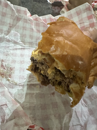 MJs Burgers - Hospitality and gastronomy