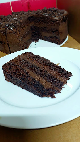 Château Gâteaux Gateway Theatre of Shopping