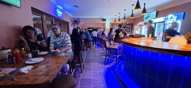 Douglas Mitchell Sports Bar and Grill - Margate