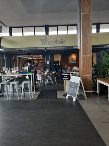 Comentarii opinii despre Cafe Mayfair