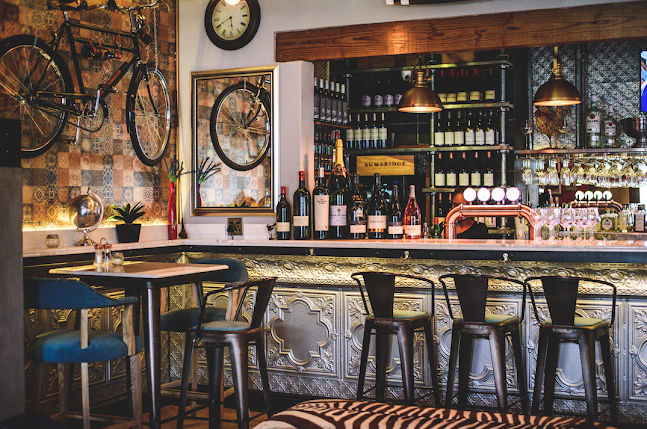 Lizette's Kitchen Bar & Restaurant