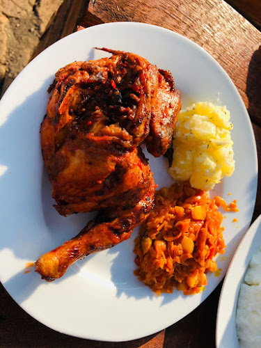 Comentarii opinii despre LP Holdings Chicken & Car Wash