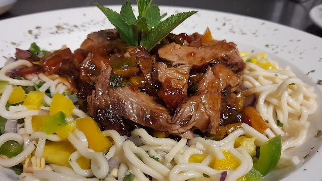 Opinii despre LEjiT Lekker Restaurant în Bloemfontein - Hospitality and gastronomy