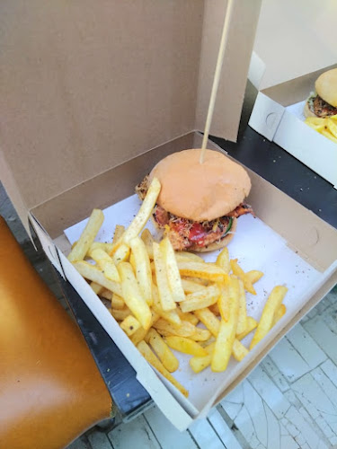 Loxion Lifestyle Eatry - Soweto