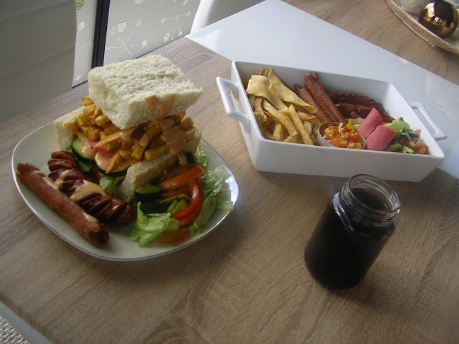 Comentarii opinii despre Something's Burning