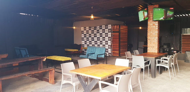 Small's Lounge - Hospitality and gastronomy