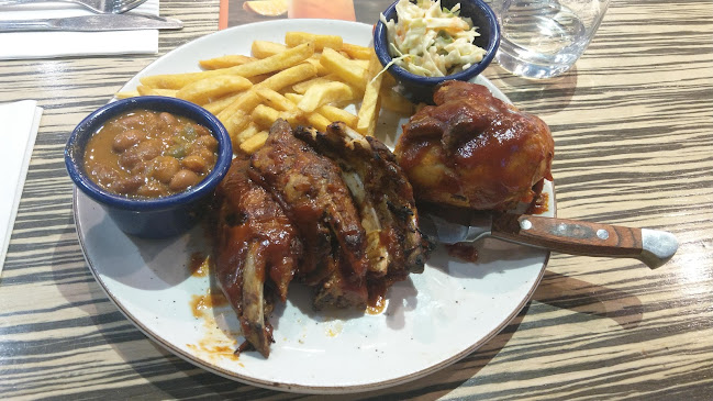 10 & 10A, Mandela Square, 8 Maude St, Sandown, Sandton, 2146