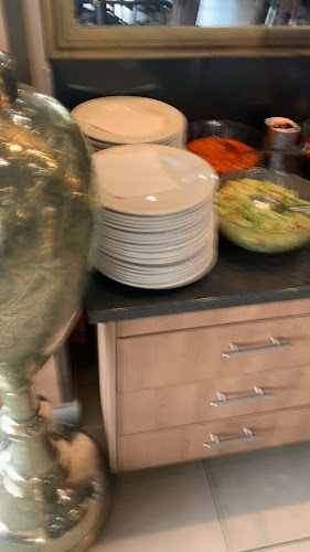 Opinii despre Banjaara Indian Restaurant & take-away weltevreden park town square în Johannesburg - Hospitality and gastronomy