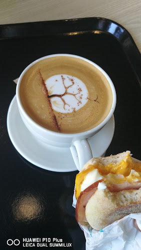 Far East Bank Dr, Marlboro Gardens, Sandton, 2090