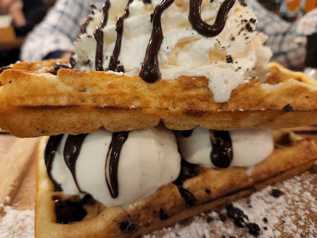 Shop 109, Nelson Mandela Square, 5th St, Sandown, Sandton, 2031