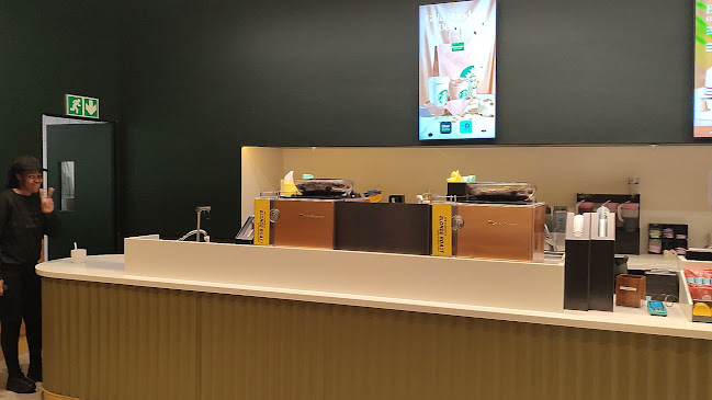 Starbucks Cavendish Square - Hospitality and gastronomy