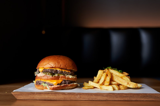 Opinii despre Bootlegger The Zone Halaal în Johannesburg - Hospitality and gastronomy