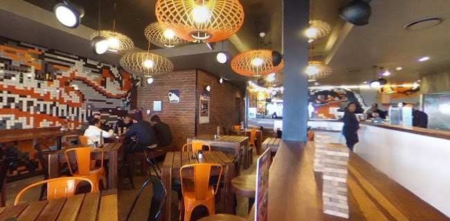 RocoMamas Dolphins Leap - Halaal