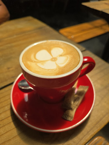 Comentarii opinii despre The Dog's Bollocks at YARD