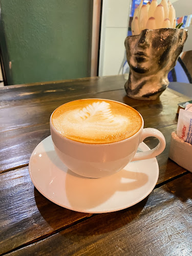 Comentarii opinii despre LEjiT Lekker Restaurant