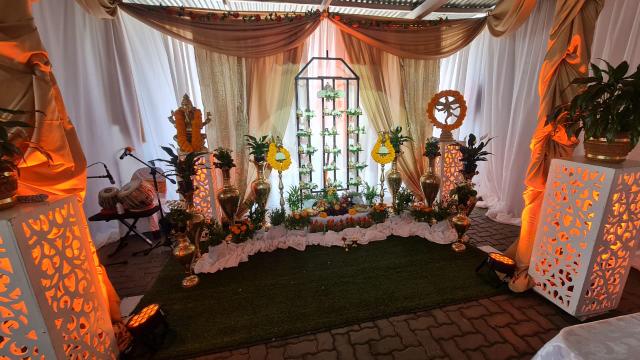 16 Days Lamps and Stand Hire,Decor & Catering - Hospitality and gastronomy