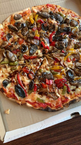 Opinii despre La Strada Cafe - Italian Street Food în Edenvale - Hospitality and gastronomy