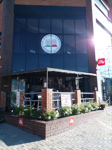 Coffee4U@ 42LM cafe’ Engen 1Stop & Wimpy Drive Out - Hospitality and gastronomy