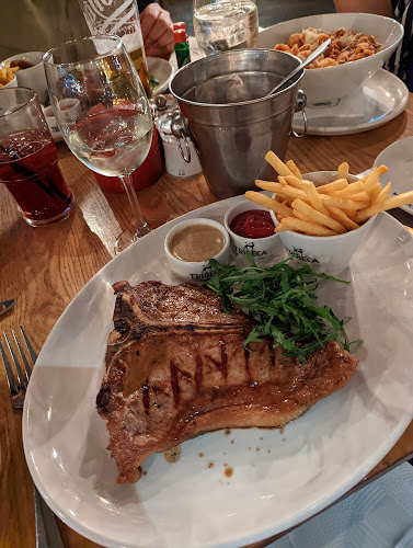 Comentarii opinii despre TriBeCa Standard