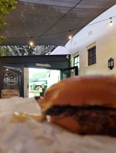 Smasht. - Hospitality and gastronomy