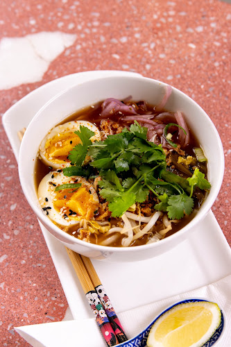 Comentarii opinii despre The Poke Co.