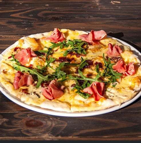 La Strada Cafe - Italian Street Food - Hospitality and gastronomy