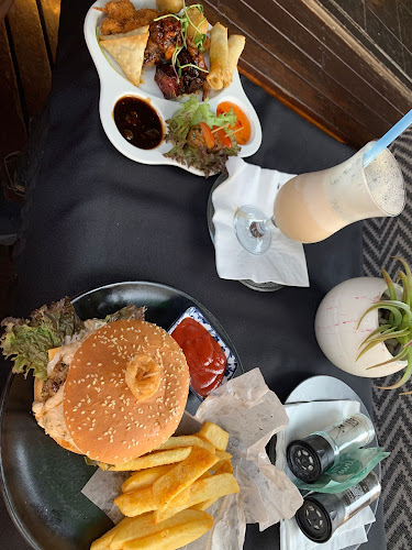 Emnotweni Ave, Riverside, Mbombela, 1200