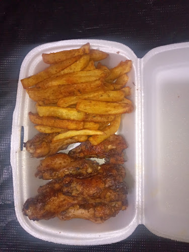 Opinii despre Sabelo's Fast Food And Take Away în Ethekwini - Hospitality and gastronomy