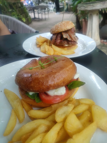 Neighbourhood Cafe & bar - Durban North