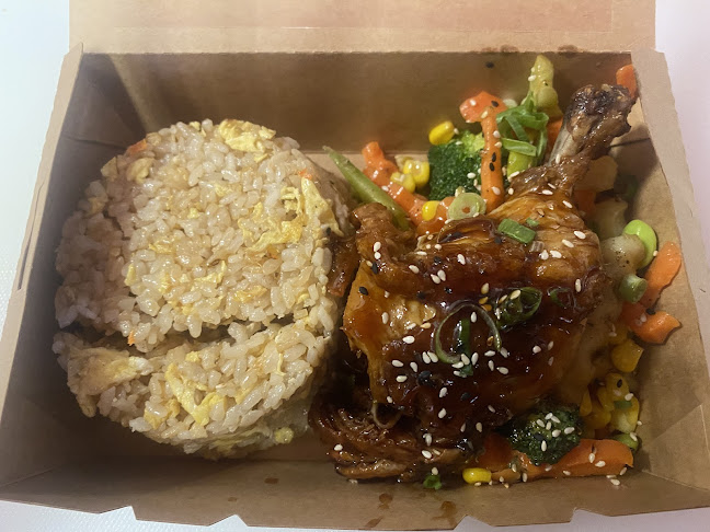 Comentarii opinii despre Wow Sushi & Asian Food Observatory