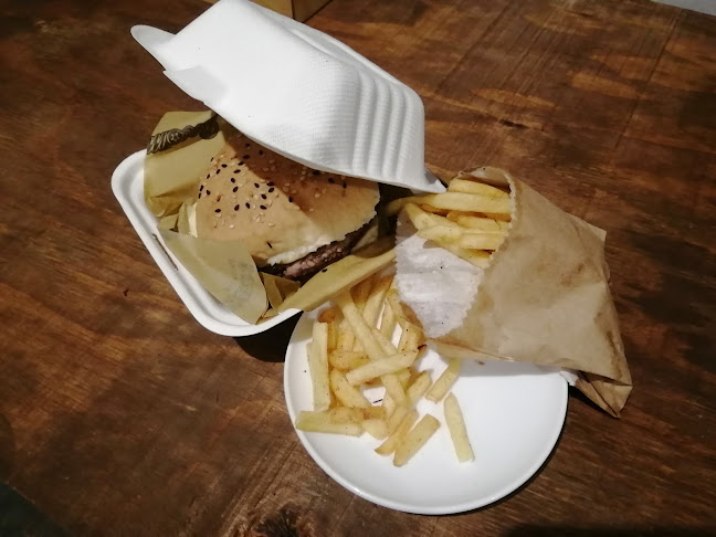 Opinii despre RocoMamas Waterfall Mall în Rustenburg - Hospitality and gastronomy