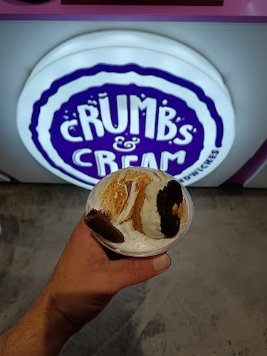 Crumbs & Cream