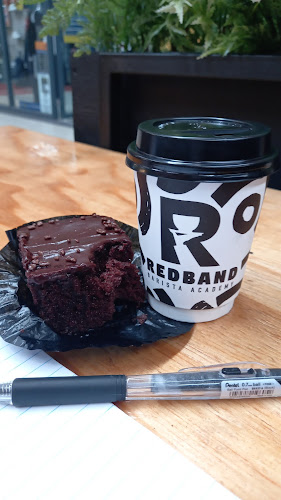 Redband Kenako Mall - Hospitality and gastronomy